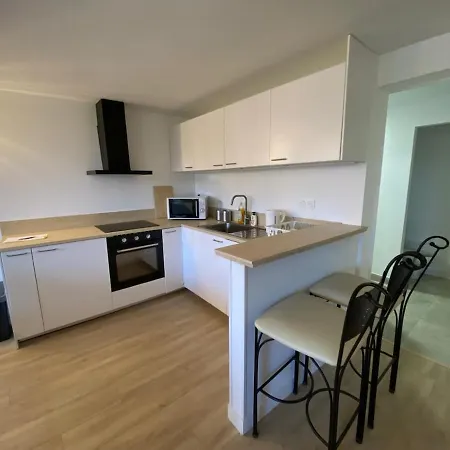 Dans Maison Proche Apartment *