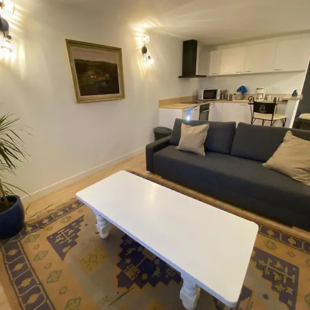 Dans Maison Proche *