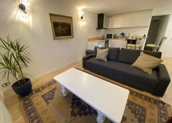 Dans Maison Proche *